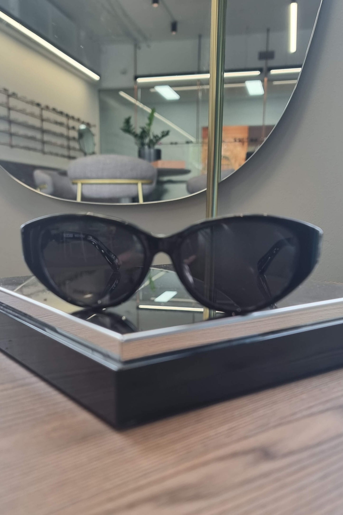 Balenciaga Sunglasses BOYG000540